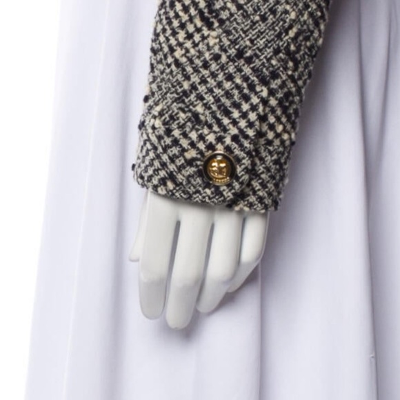 Chanel Jacket - Picture 4 of 6